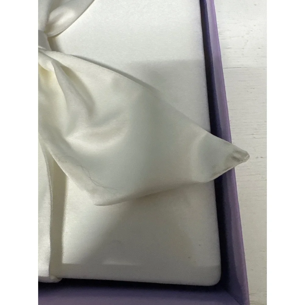 Elegant White‎ Satin Wedding Photo Album Keepsake Album w/ full pages